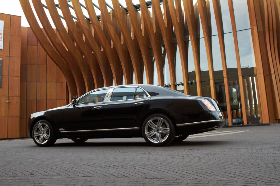  Bentley Mulsanne 2010 года  (фото 204 из 262)